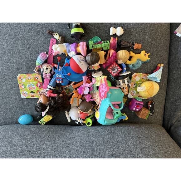 3 Pound Grab Bag Of Small Toys Behavior Incentives - Picture 3 of 7